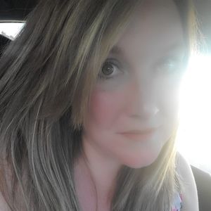 Meet your Posher, Caitlin